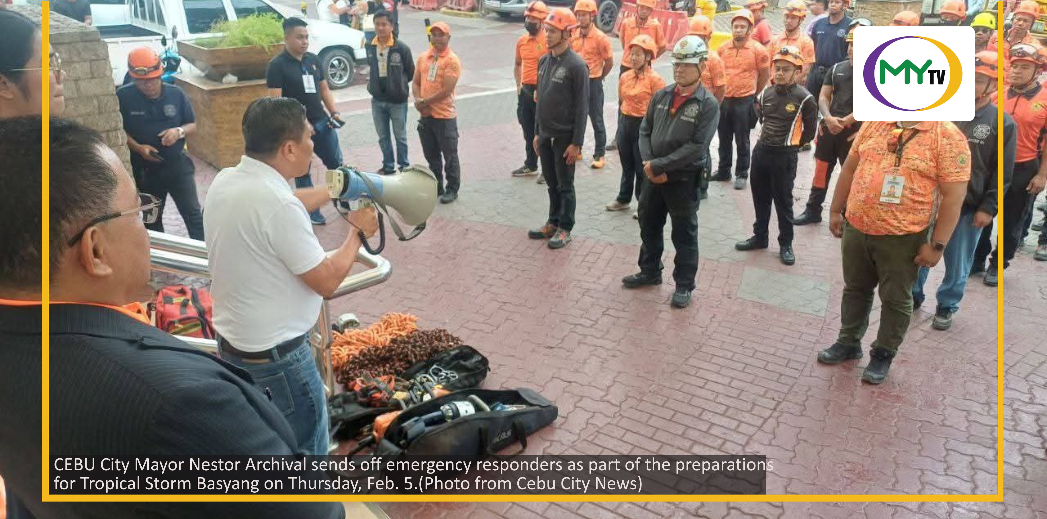 Cebu City deploys buses amid ‘Basyang’ threat - related article thumbnail